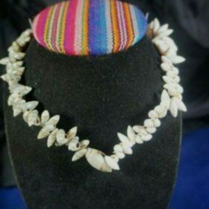 Peruvian shaman snails necklace - energetic